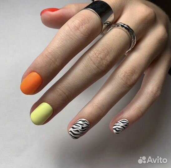 Маникюр, педикюр, наращивание ногтей