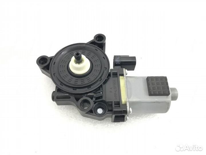 Моторчик стеклоподъемика задний правый Kia K 5 5