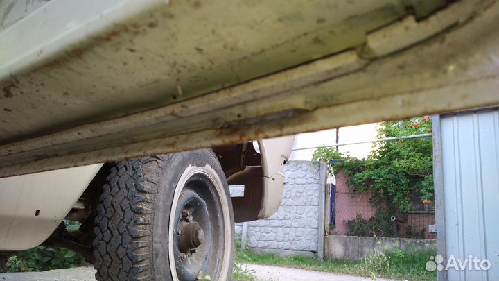 Двери от Волги 2410