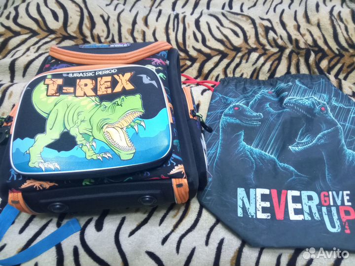 Школьный рюкзак