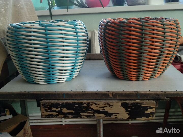 Кашпо из искусственного ротанга