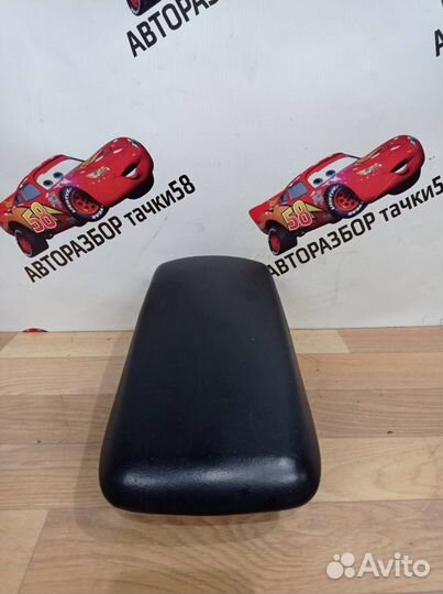 Крышка подлокотника Kia Ceed 2008 846601H1000Z