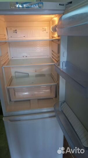 Холодильник indesit