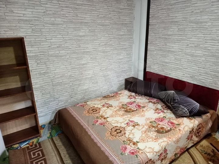 Комната 25 м² в > 9-к., 2/2 эт.