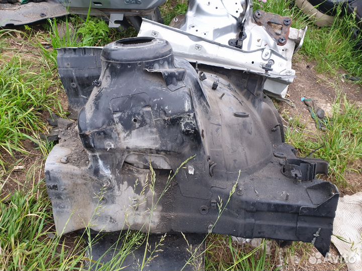 Лонжерон чашка передний левый mercedes s w220 220