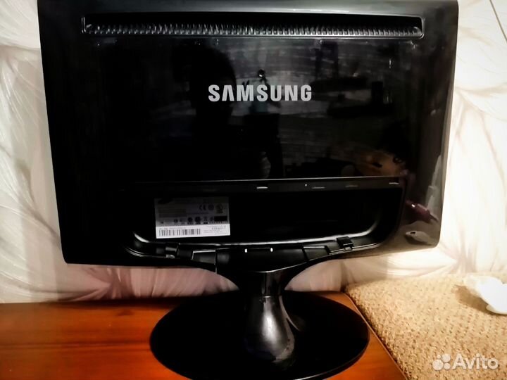 Монитор samsung