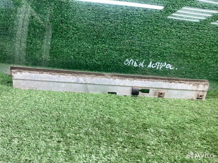 Стекло двери переднее правое Opel Astra G