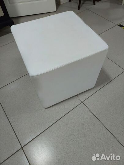 Пуфик-столик на колесиках