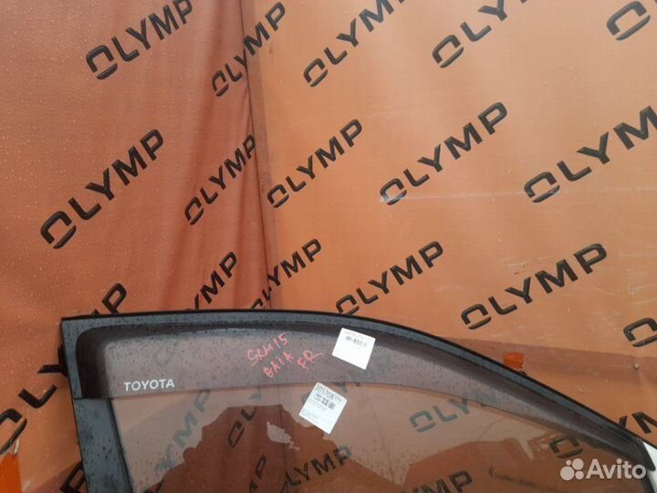 Ветровик передний правый Toyota Gaia SXM15 3S-FE