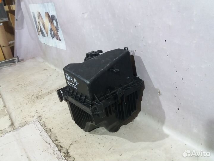 Тойота Рав 4 2019- Корпус воздушного фильтра 23277