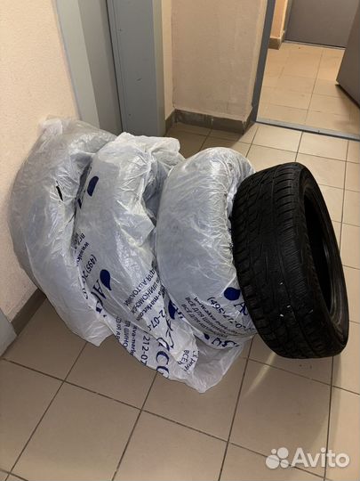 Matador MP 92 Sibir Snow 215/60 R17 96H