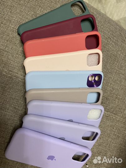 Чехлы на телефон iPhone 11