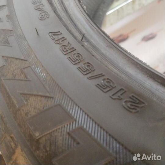 Bridgestone Blizzak Revo GZ 215/55 R17