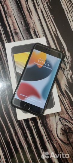 iPhone SE (2020), 64 ГБ
