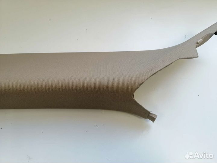 Обшивка передней стойки Volkswagen Touareg