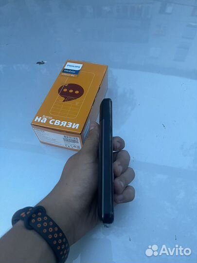 Телефон Philips e590
