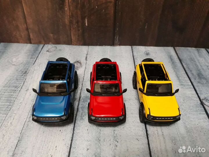 Машинка Ford Bronco 2022 Kinsmart