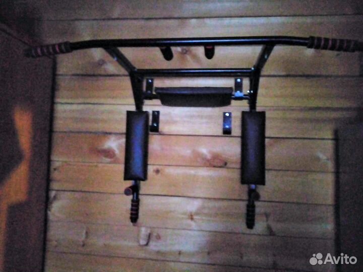Турник настенный с брусьями