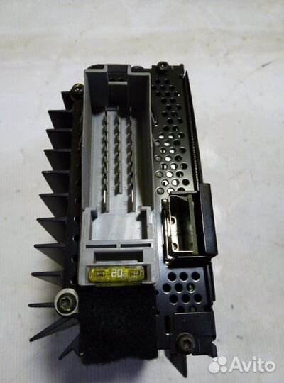 Усилитель акустической системы Mercedes Ml350 W163