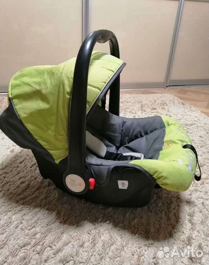 Детское автомобильное кресло люлька универсальное