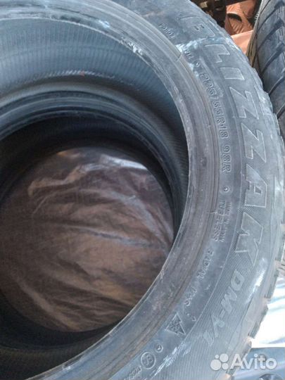 Bridgestone Blizzak DM-V1 225/55 R18