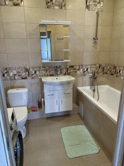 2-к. квартира, 68 м², 3/18 эт.