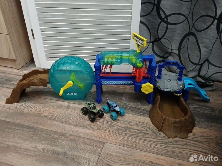 Monster jam автомойка + 2монстртрака