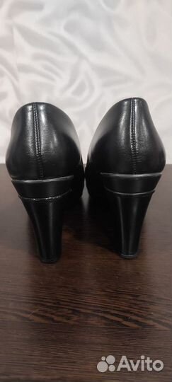 Туфли женские 38-39 размер черные