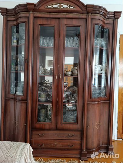 Стенка горка в гостиную бу