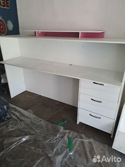 Стойка ресепшн