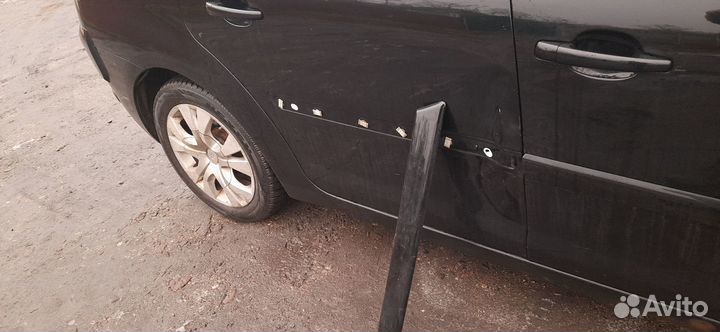 Дверь задняя правая Гранд Пикассо в сборе