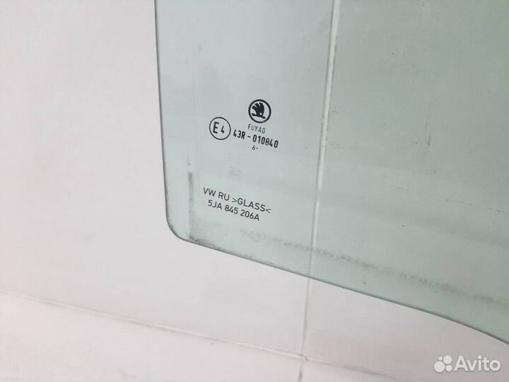 Стекло двери задней правой Skoda Rapid 2012-2020