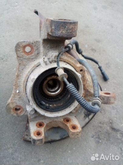 Кулак поворотный передний Ssang Yong Actyon