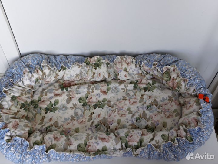 Лежанка для кошек или собак