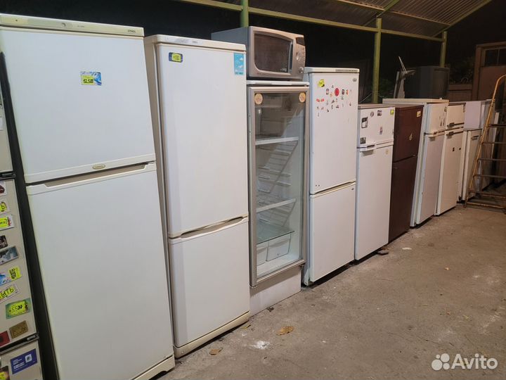 Холодильник с стеклянной дверью