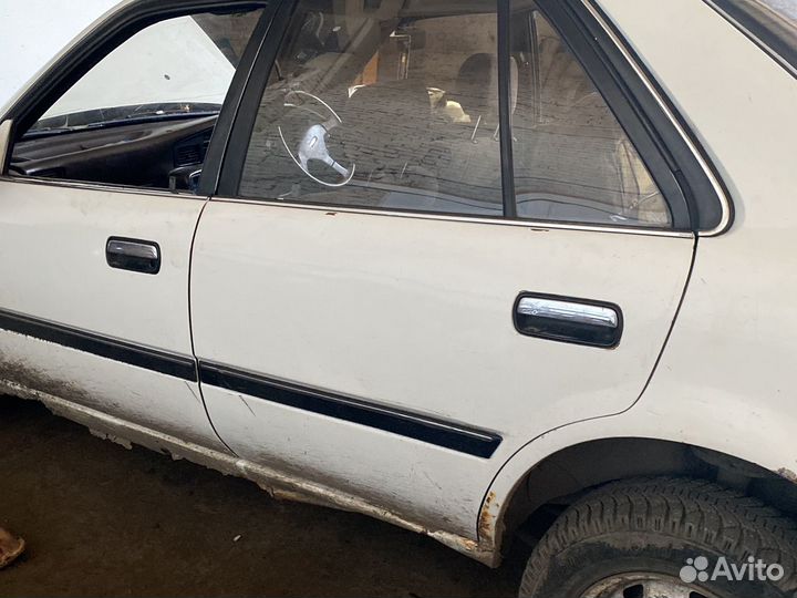 Двери передние задние тойота корона AT-170 сборе