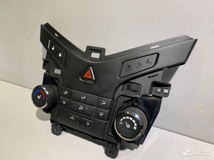 Блок управления климат-контролем Chevrolet Cruze