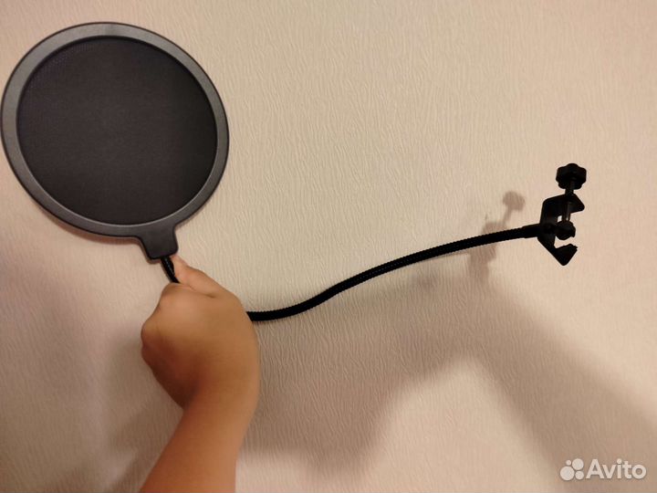 Студийный микрофон и звуковая карта