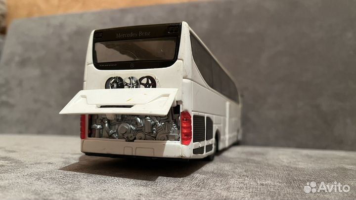 Машинка автобус мерседес