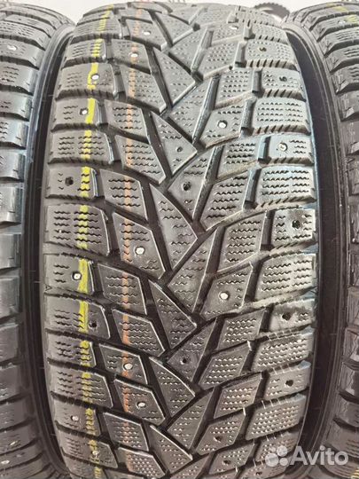 Dunlop SP Winter Ice 02 235/45 R17 97T