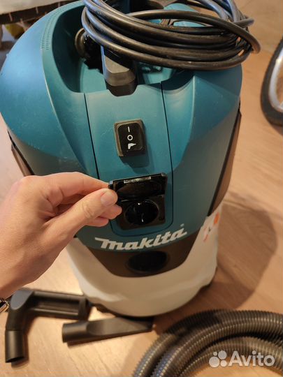 Пылесос Makita VC2512L