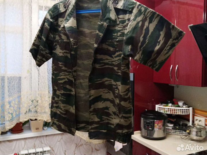 Куртка и брюки камуфлированные с кепкой