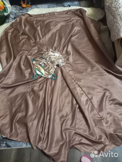 Нарядное платье