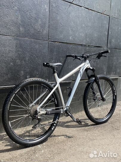 Stinger zeta evo 19 29”