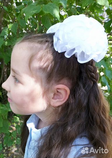 Школьные белые банты