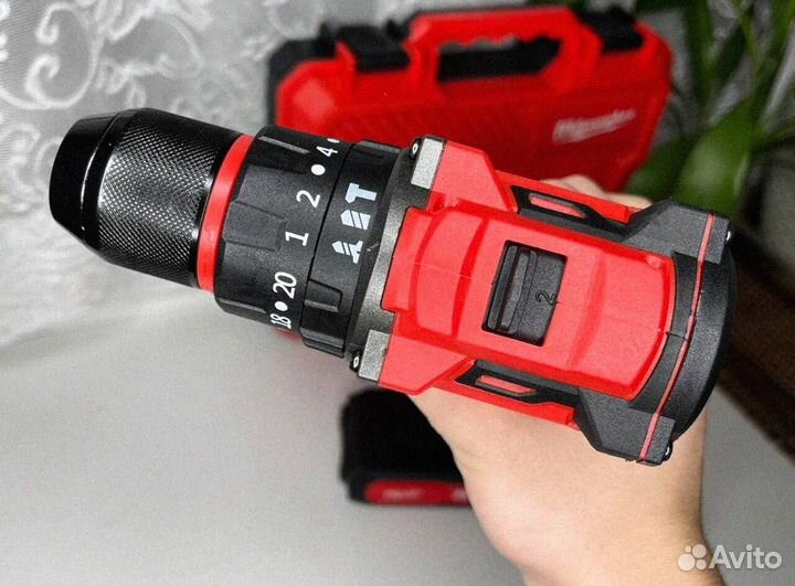 Шуруповерт (Абсолютно новый)