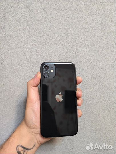 iPhone 11, 64 ГБ