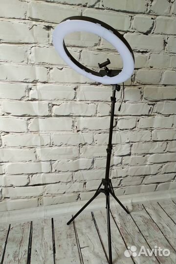 Кольцевая лампа 50 см