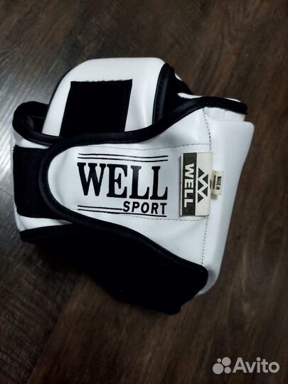 Боксерские перчатки и защита