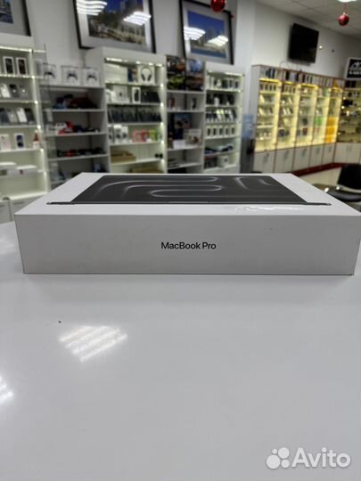 Macbook pro 16 m3 18 512 gb